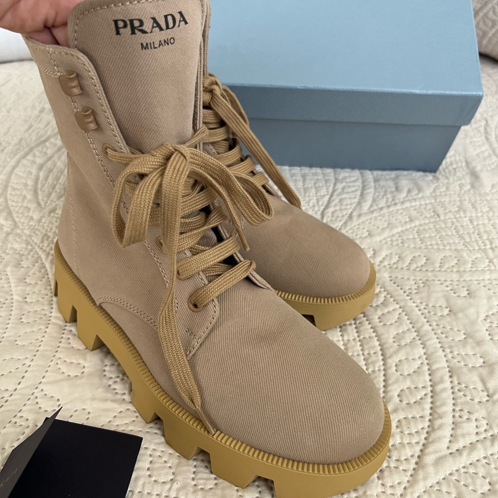 New Prada Canvas Combat boots in beige.Size 40